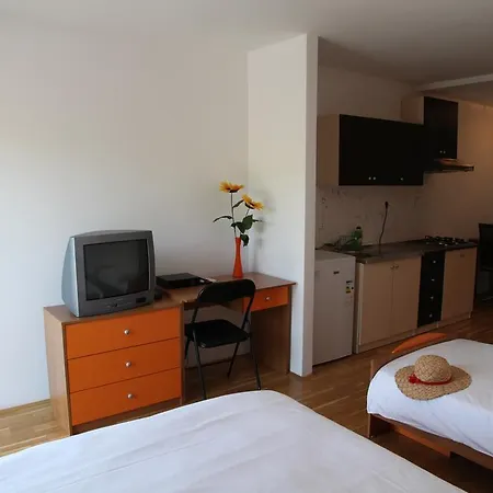 Apartments Silver Shell Nočitev z zajtrkom