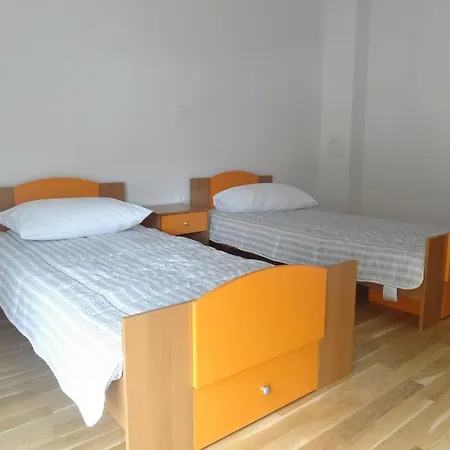 Apartments Silver Shell Nočitev z zajtrkom 2*