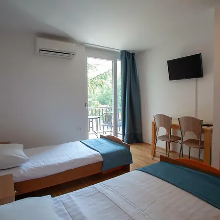 Apartments Silver Shell Bed & Breakfast