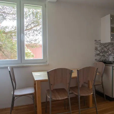 Apartments Silver Shell Bed & Breakfast