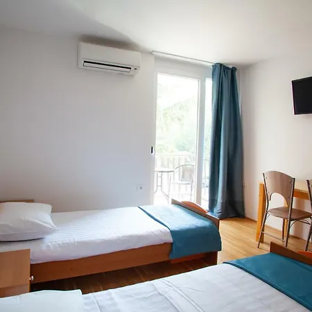 Apartments Silver Shell 2*
