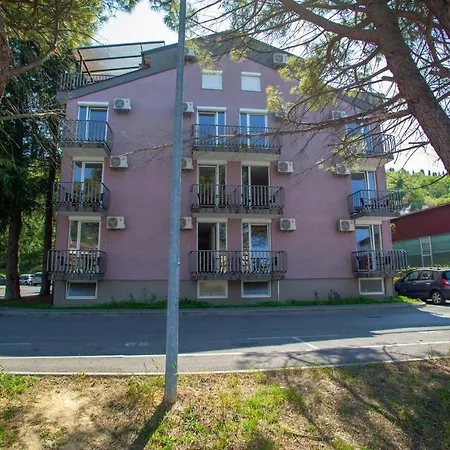 Apartments Silver Shell Nočitev z zajtrkom Portoroz