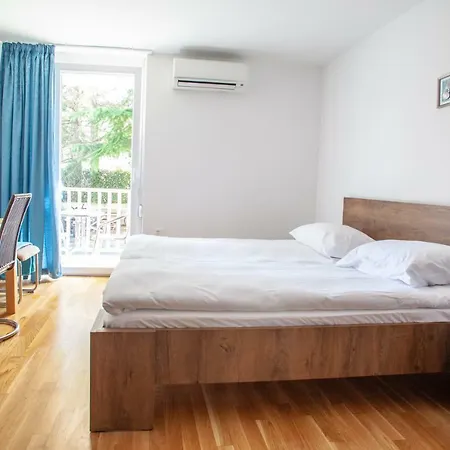 Bed & Breakfast Apartments Silver Shell 2*