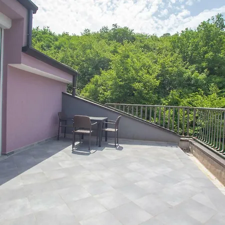 Apartments Silver Shell Nočitev z zajtrkom 2*