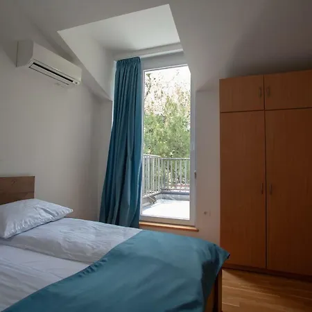 Apartments Silver Shell Bed & Breakfast