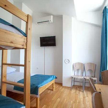 Nočitev z zajtrkom Apartments Silver Shell